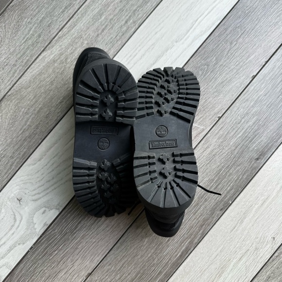 Timberland Youth Premium 6-Inch Waterproof Boot | Size: 2.5 | Pre-Owned Conditio - Picture 6 of 7